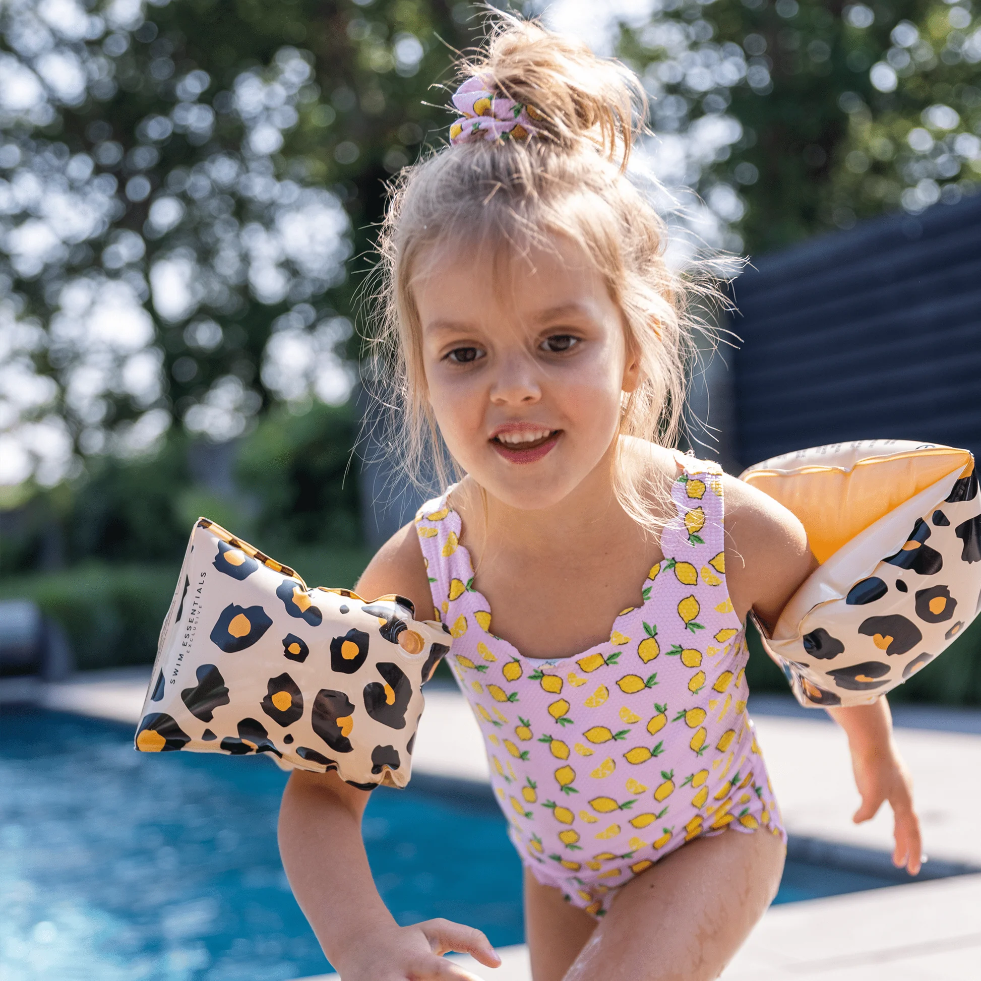 Swimmingarmbands2 6leopardbeige 7 Ad5ea5dd E305 4d58 9c22 0b820885b0bb.png